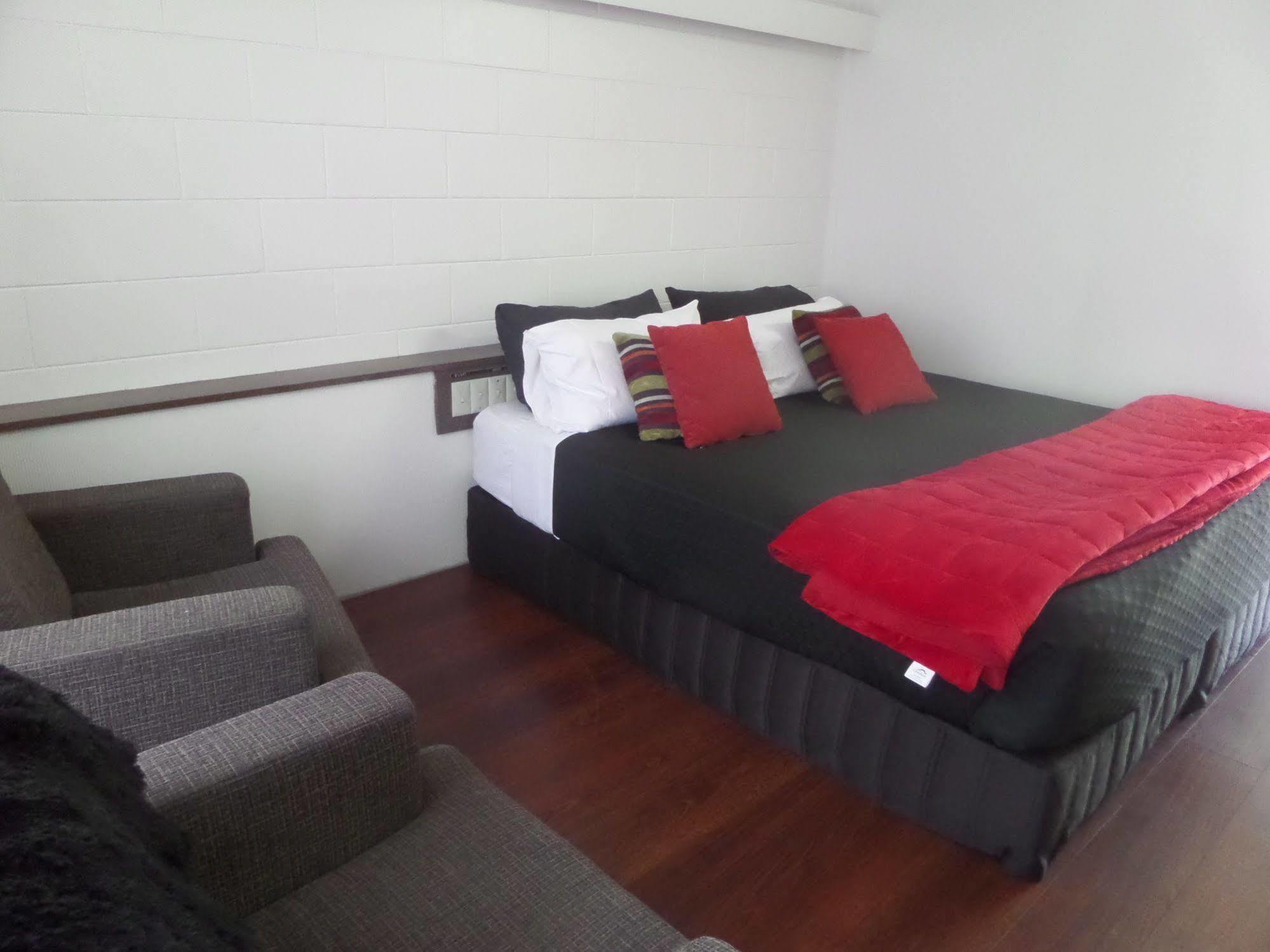 Motel Oasis Kingaroy Exterior photo